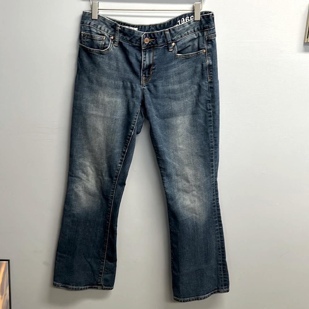 Gap curvy profile, size 30 bit of a flare leg denim jeans